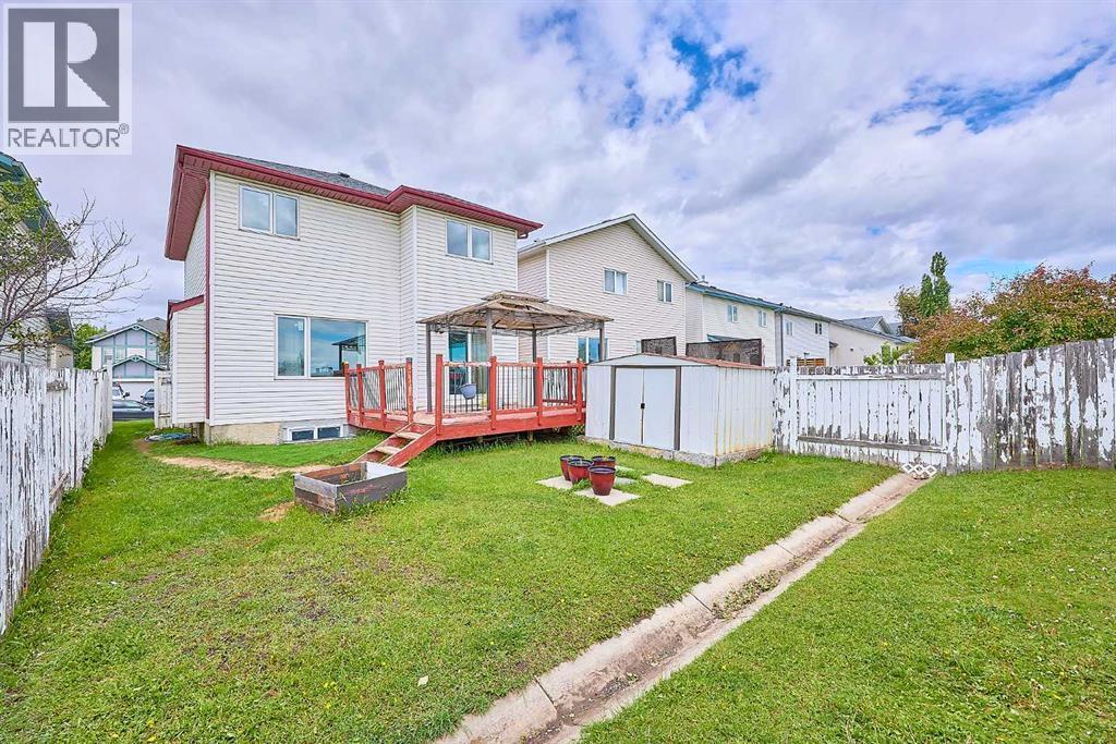 117 Douglas Ridge Circle Se, Calgary, AB