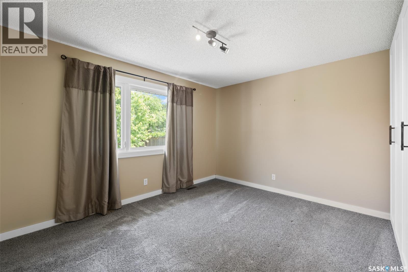 34 Plainsview Drive, Regina, SK