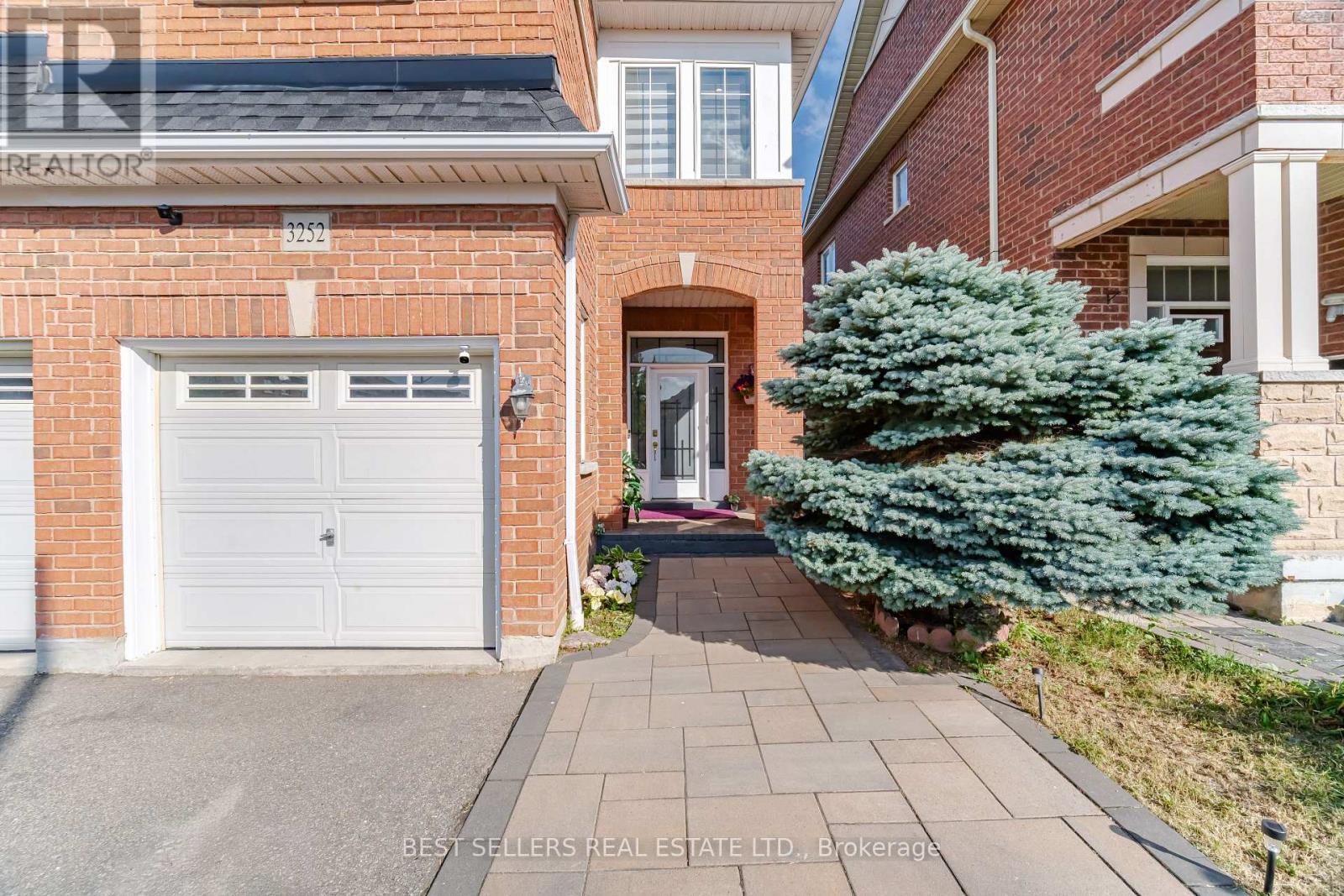 3252 Sunlight Street, Mississauga, ON
