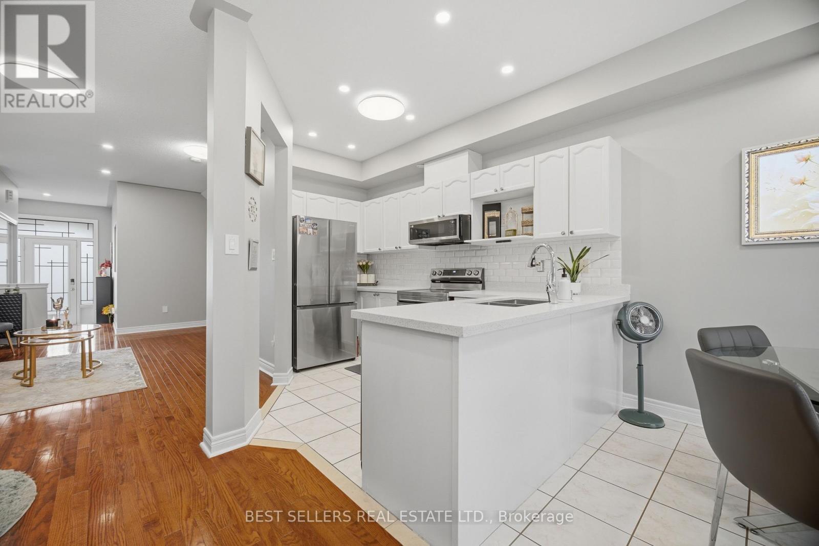 3252 Sunlight Street, Mississauga, ON