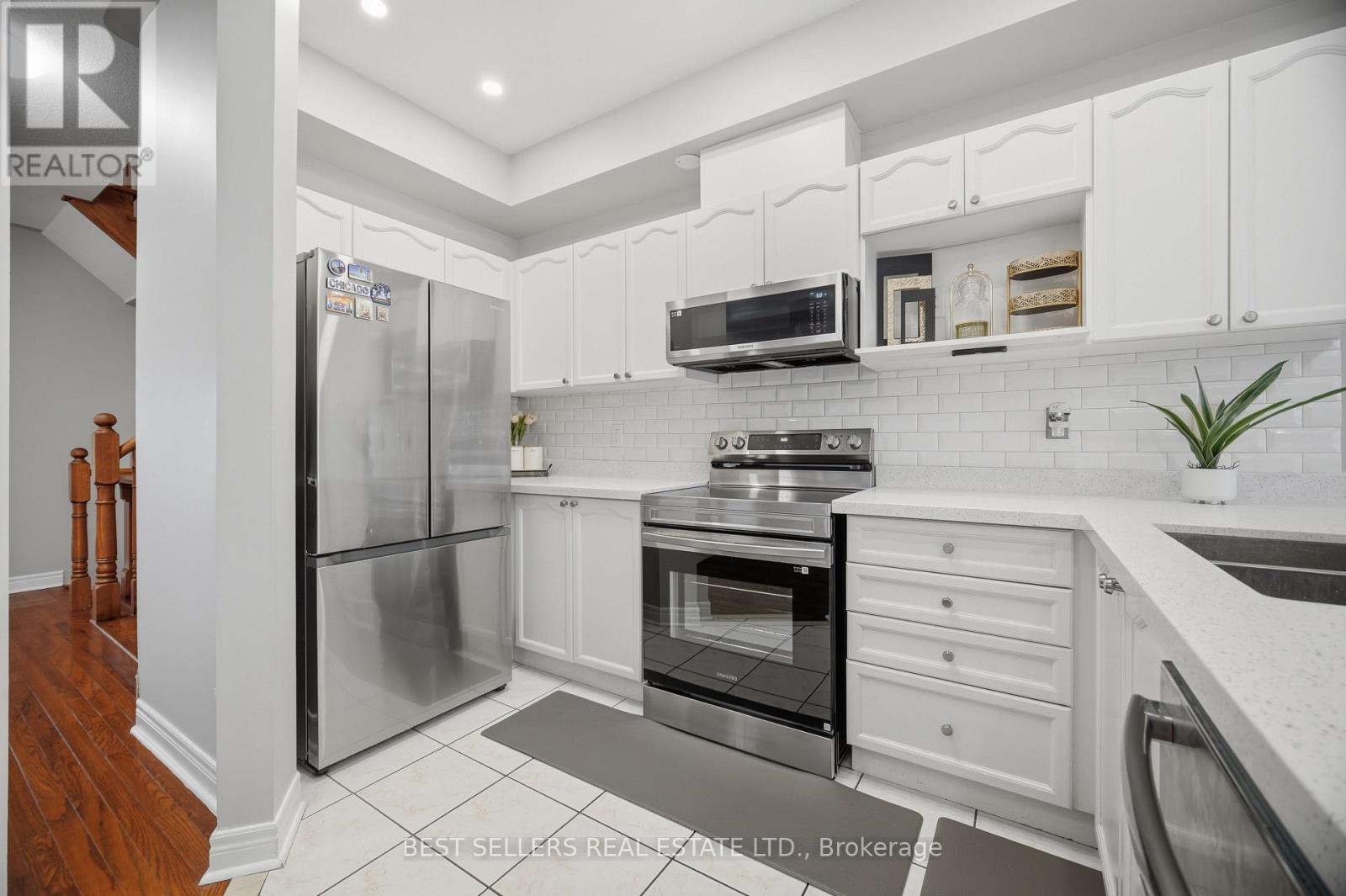 3252 Sunlight Street, Mississauga, ON