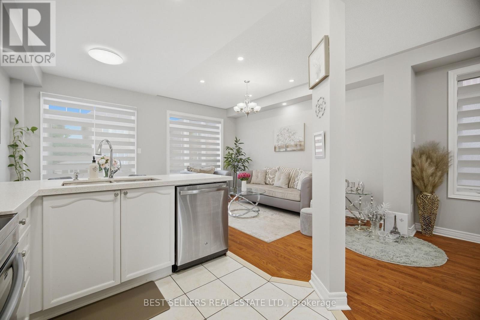 3252 Sunlight Street, Mississauga, ON