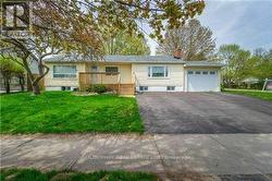 166 NEWTON STREET Newmarket, ON L3Y 3K5