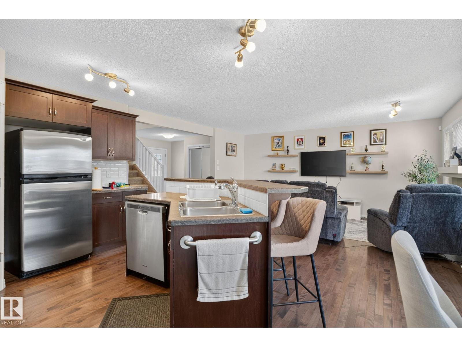 7858 170A Av Nw, Edmonton, AB