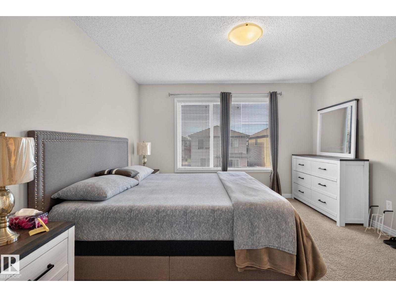 7858 170A Av Nw, Edmonton, AB