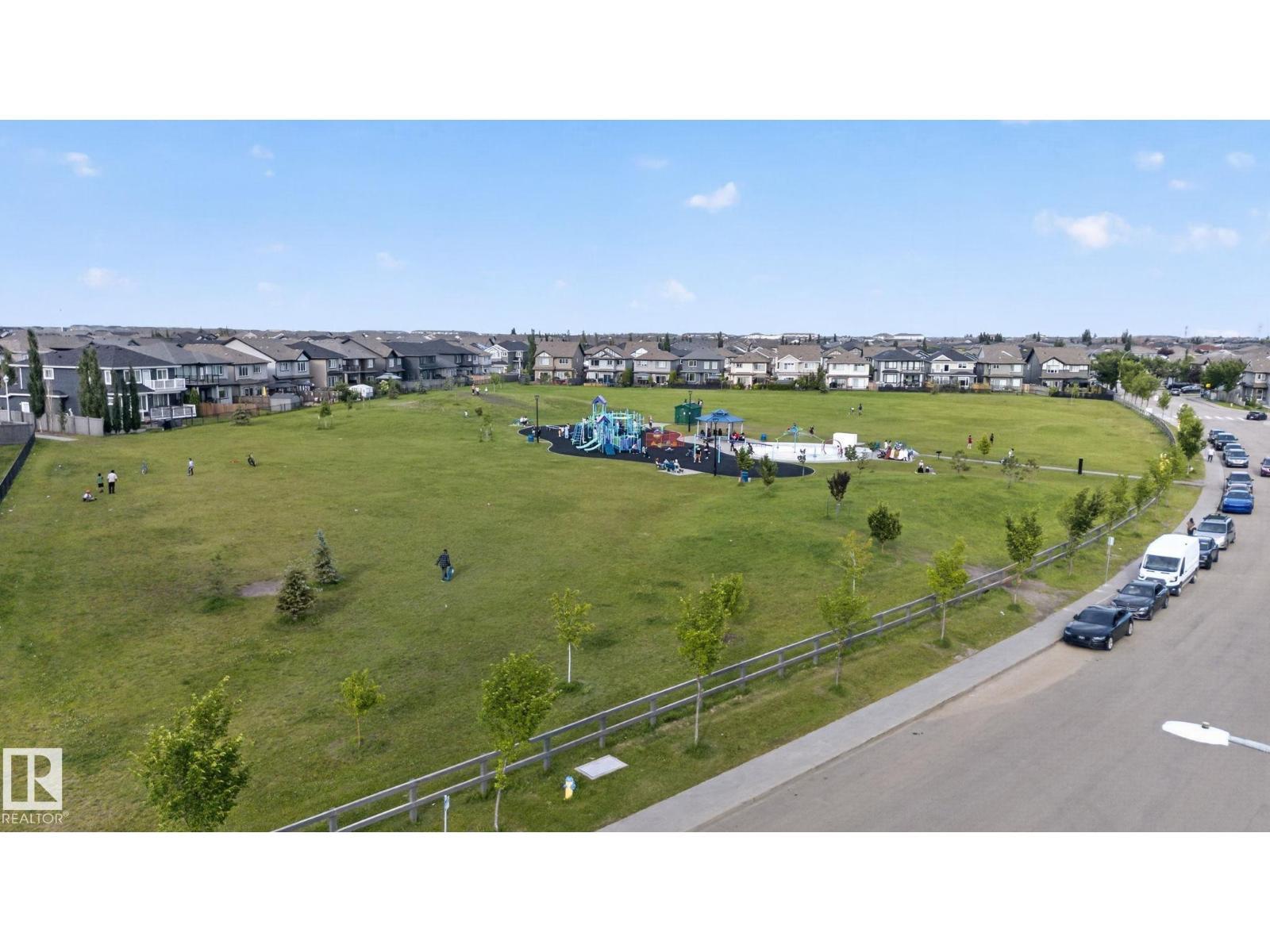 7858 170A Av Nw, Edmonton, AB