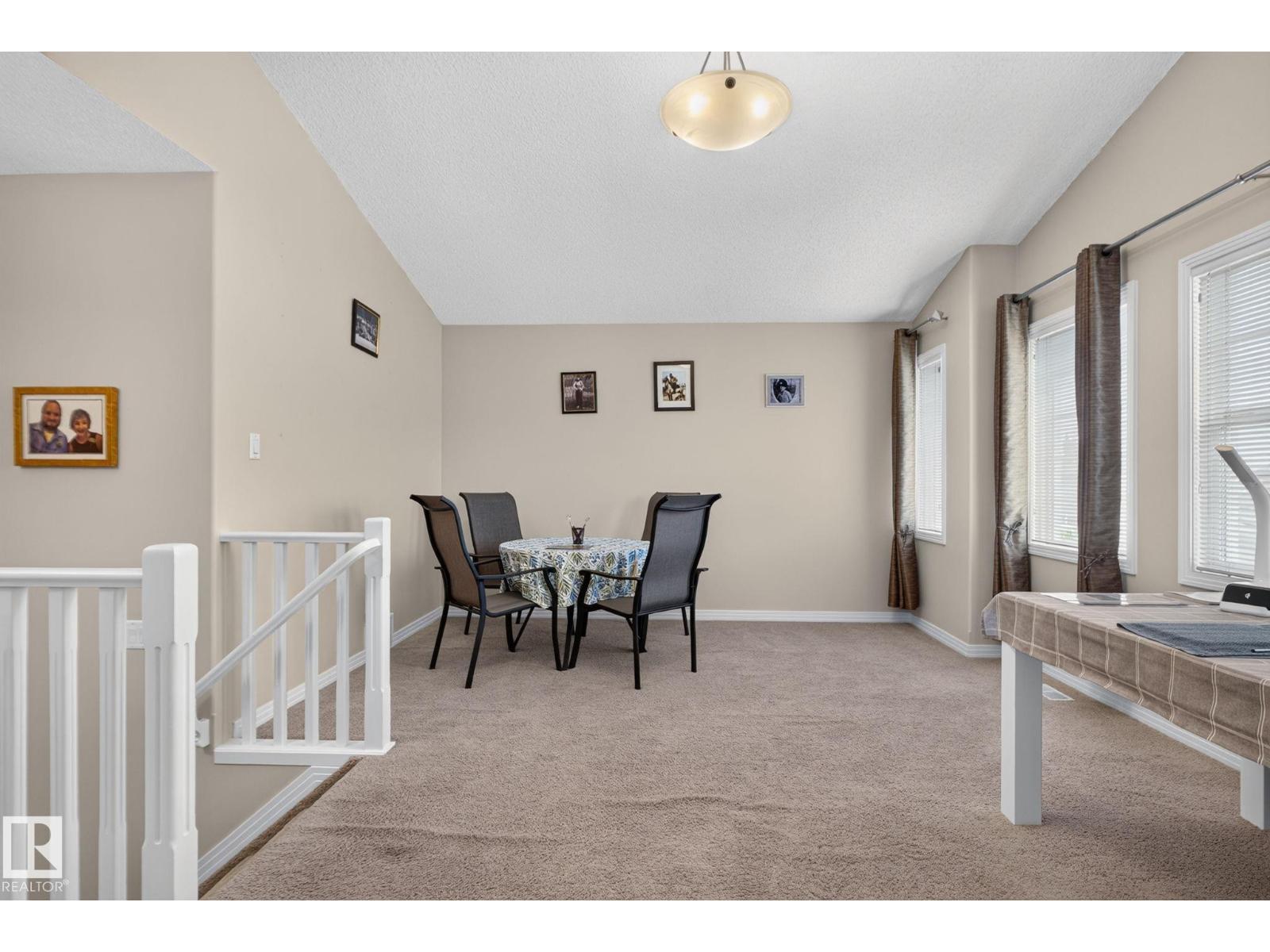 7858 170A Av Nw, Edmonton, AB