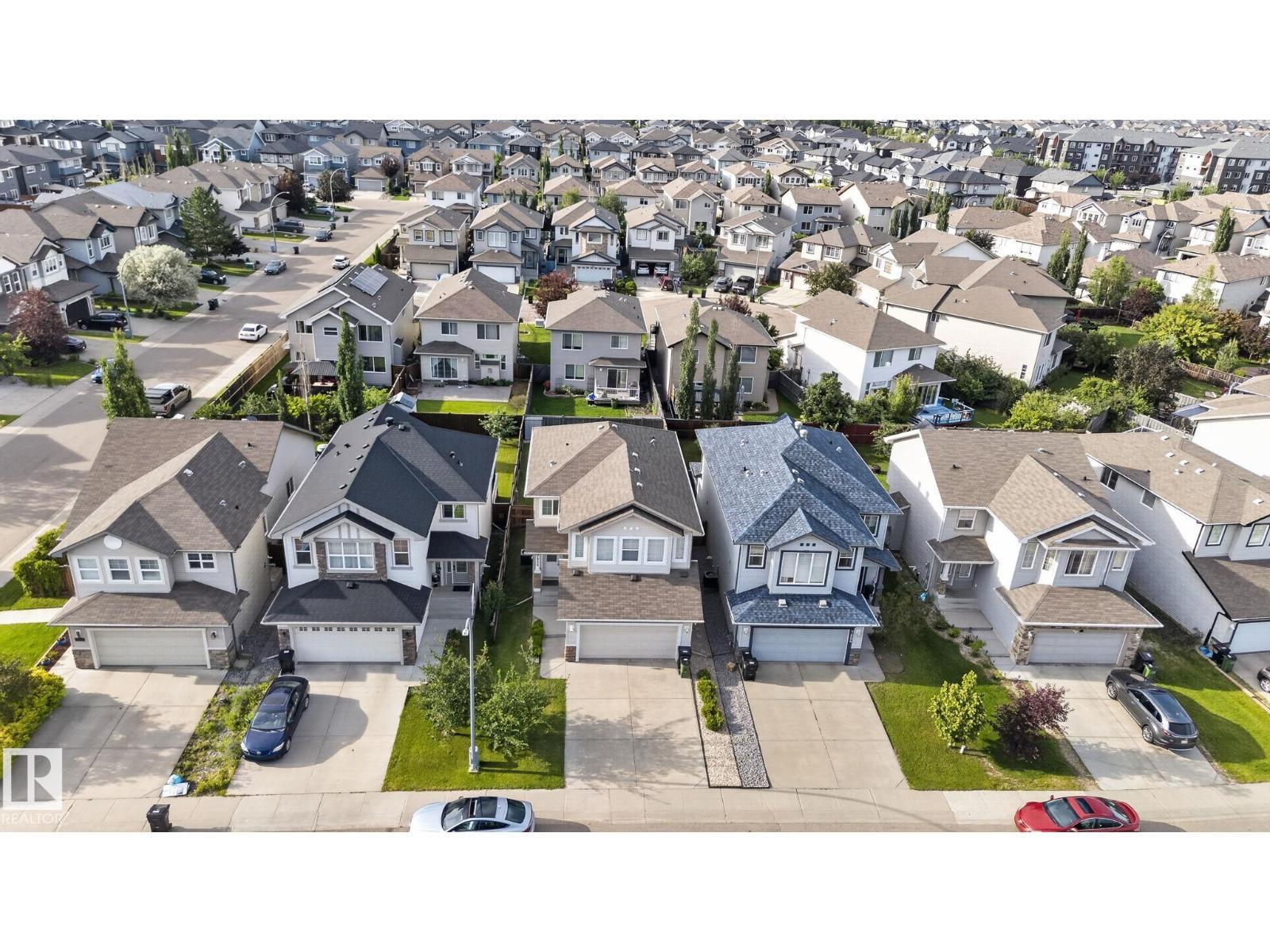 7858 170A Av Nw, Edmonton, AB