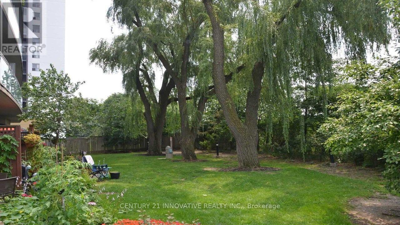 201 - 2464 Weston Road, Toronto, ON