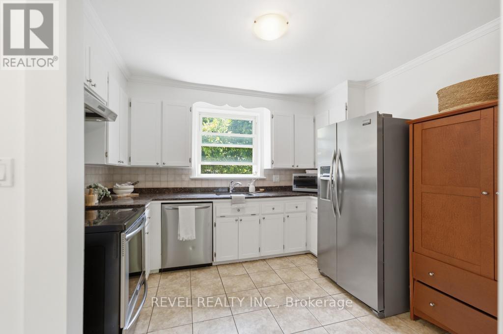 16 Carrington Court, Hamilton, ON