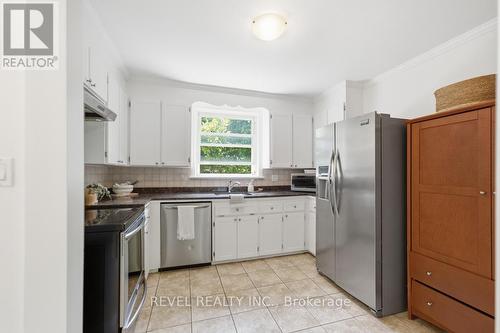 16 Carrington Court, Hamilton, ON 