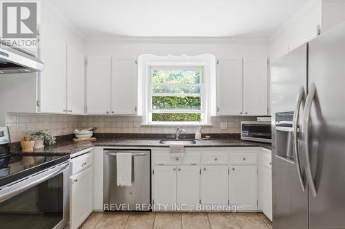 16 Carrington Court, Hamilton, ON 