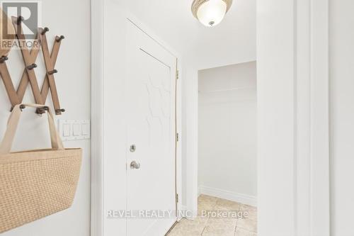 16 Carrington Court, Hamilton, ON 