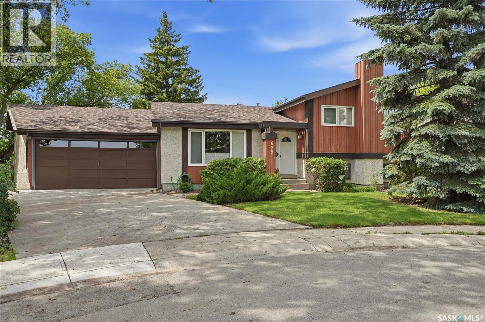 828 Seymour Crescent N, Regina, SK