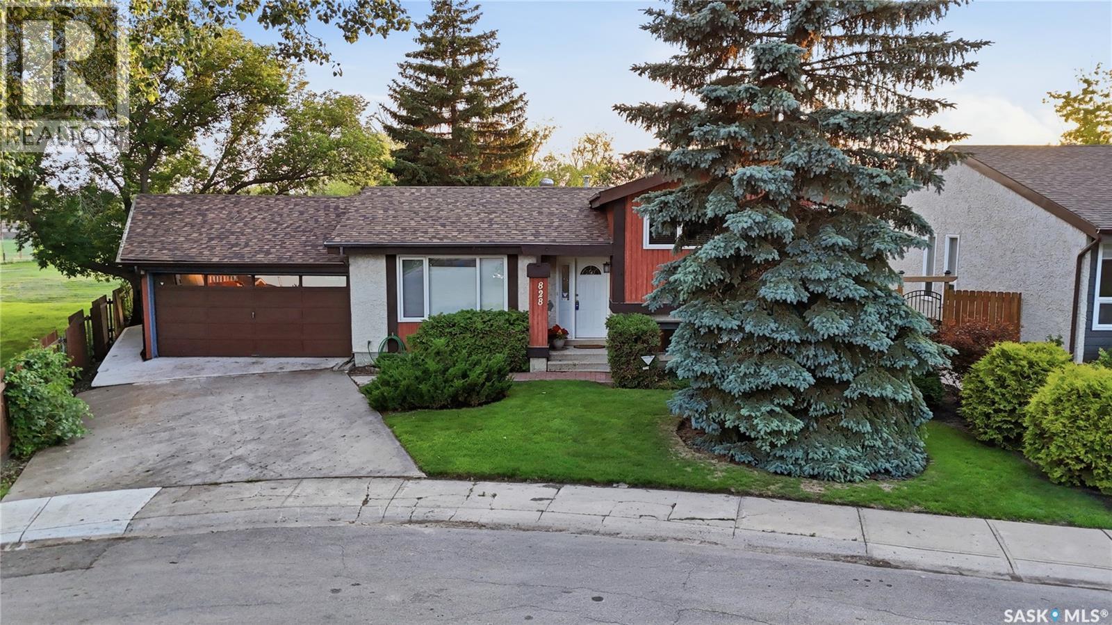 828 Seymour Crescent N, Regina, SK
