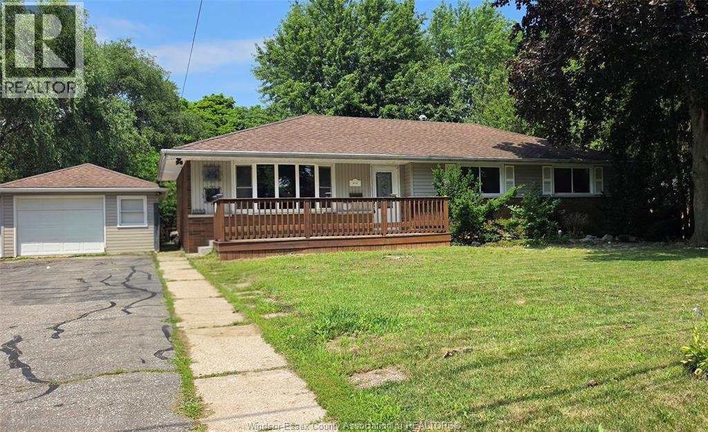 1050 Bartlet, Windsor, ON