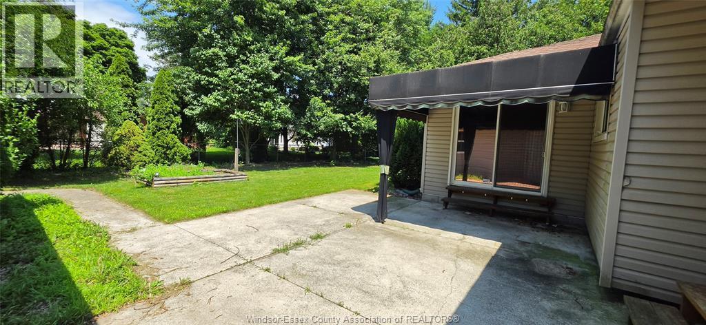 1050 Bartlet, Windsor, ON
