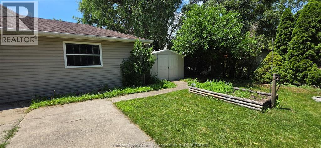 1050 Bartlet, Windsor, ON