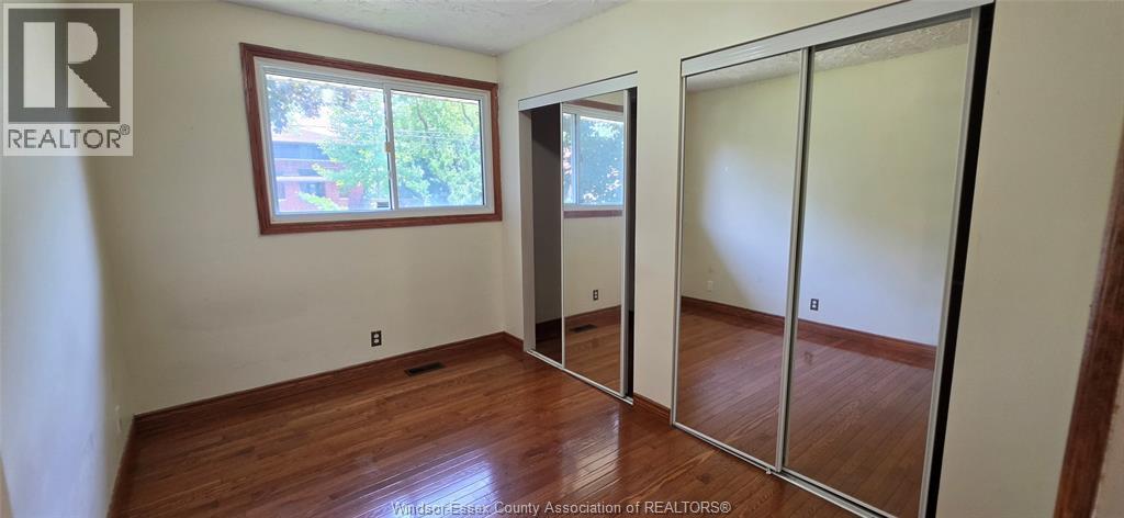 1050 Bartlet, Windsor, ON