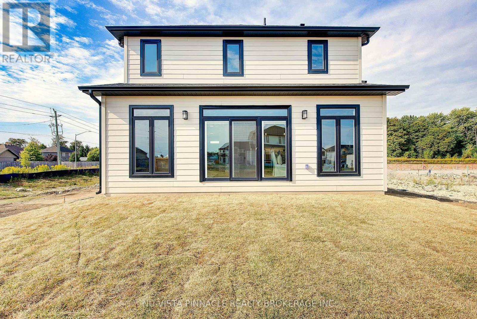 10 Woodmere Path, Middlesex Centre (Ilderton), ON