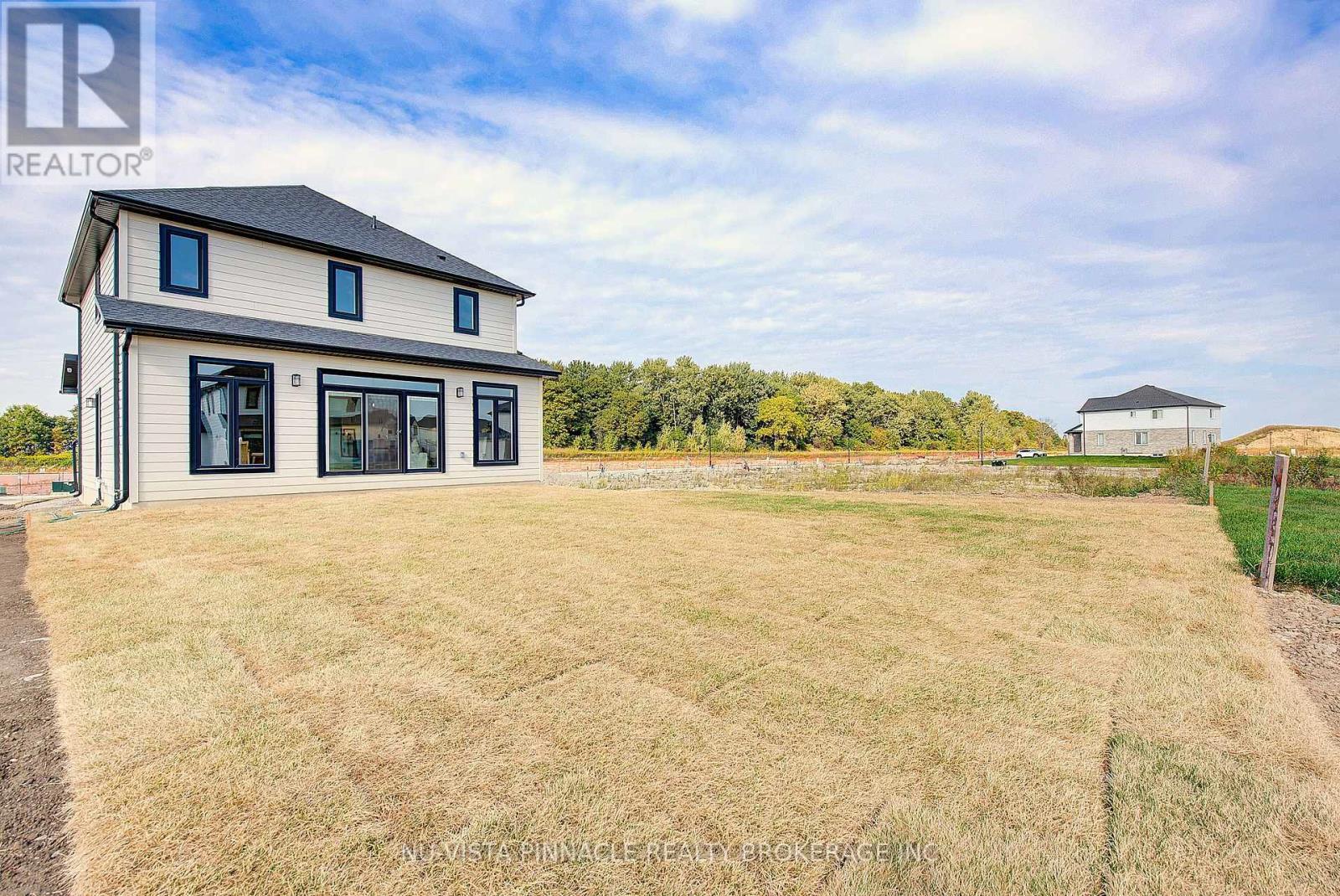 10 Woodmere Path, Middlesex Centre (Ilderton), ON