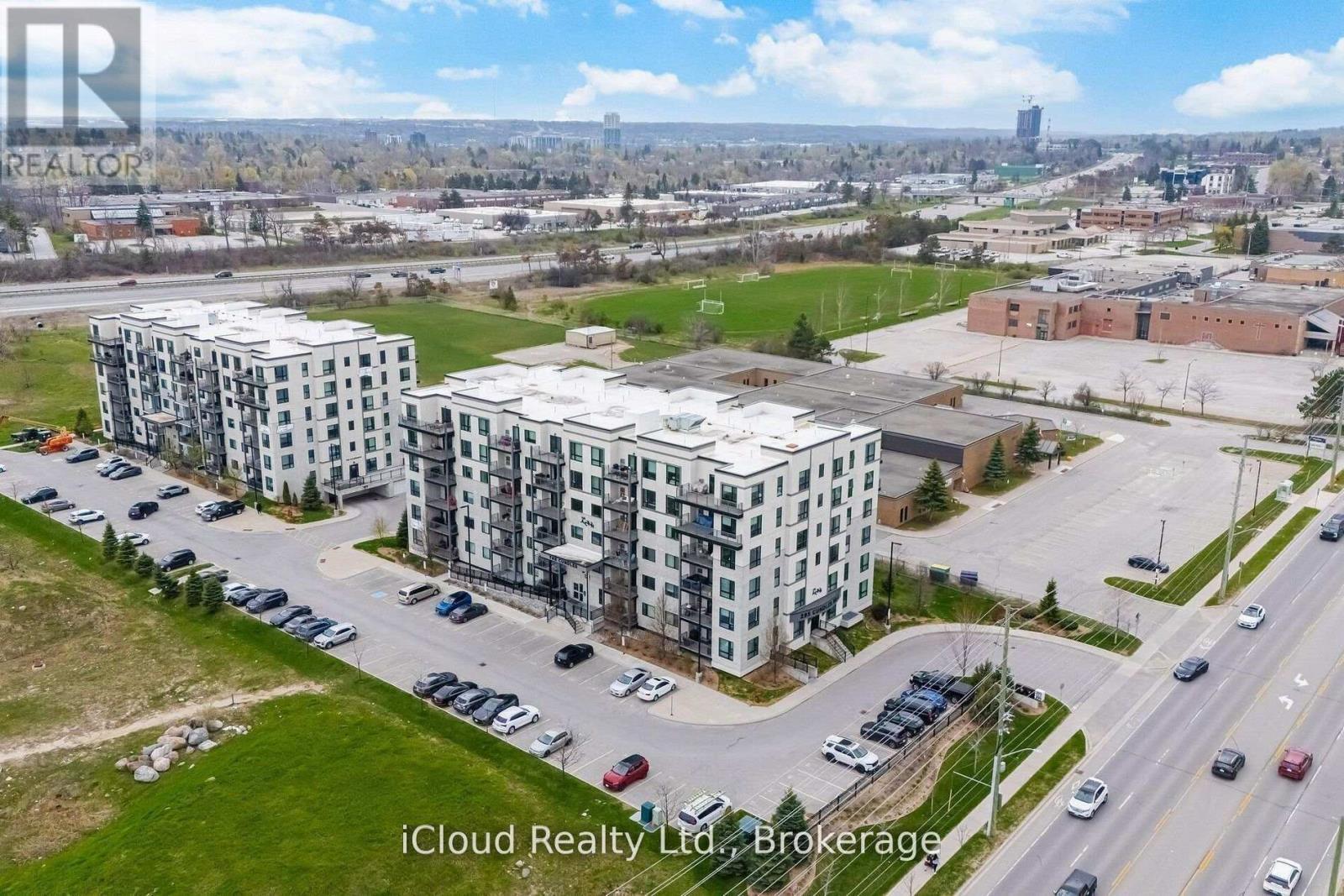208 - 295 Cundles Road E, Barrie, ON