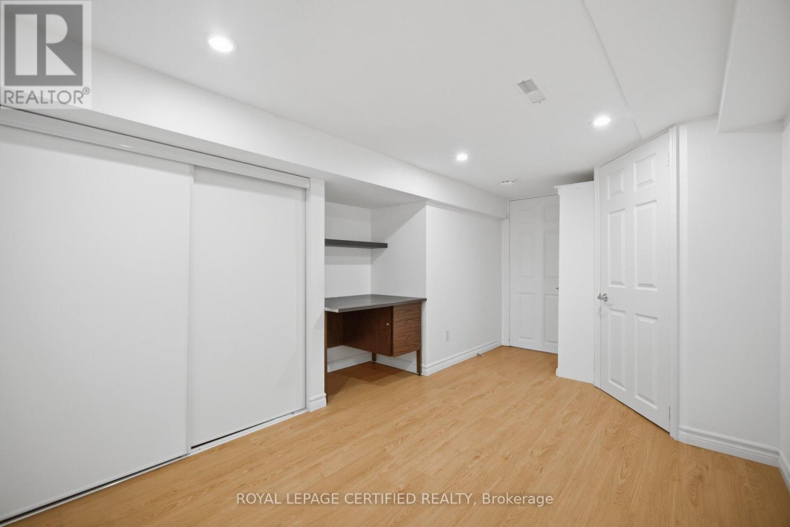 3555 Eglinton Avenue, Mississauga, ON