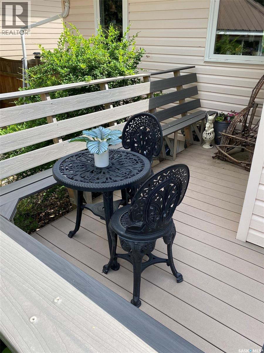 105 Assiniboia Avenue, Assiniboia, SK