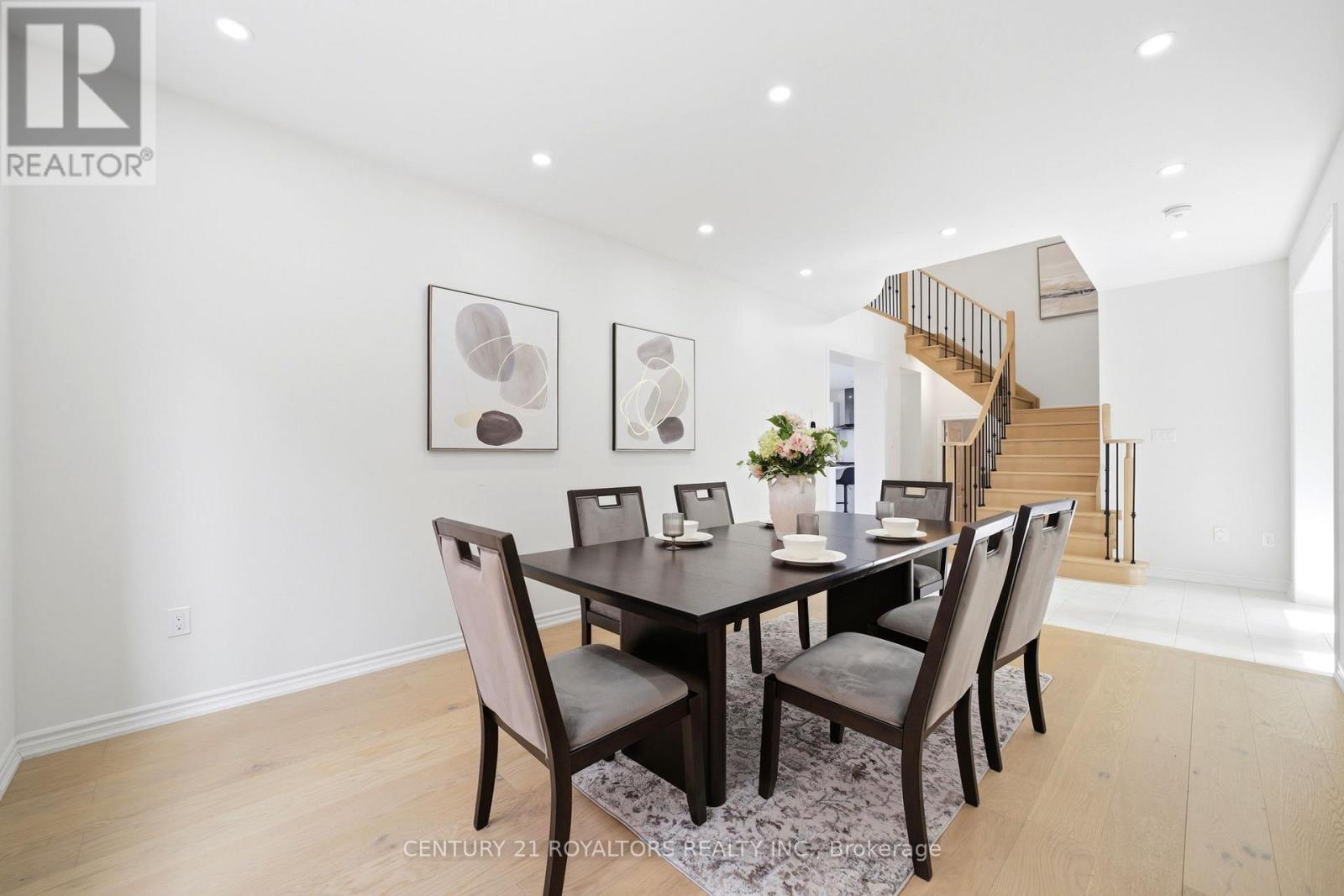 107 Rugman Crescent, Springwater, ON