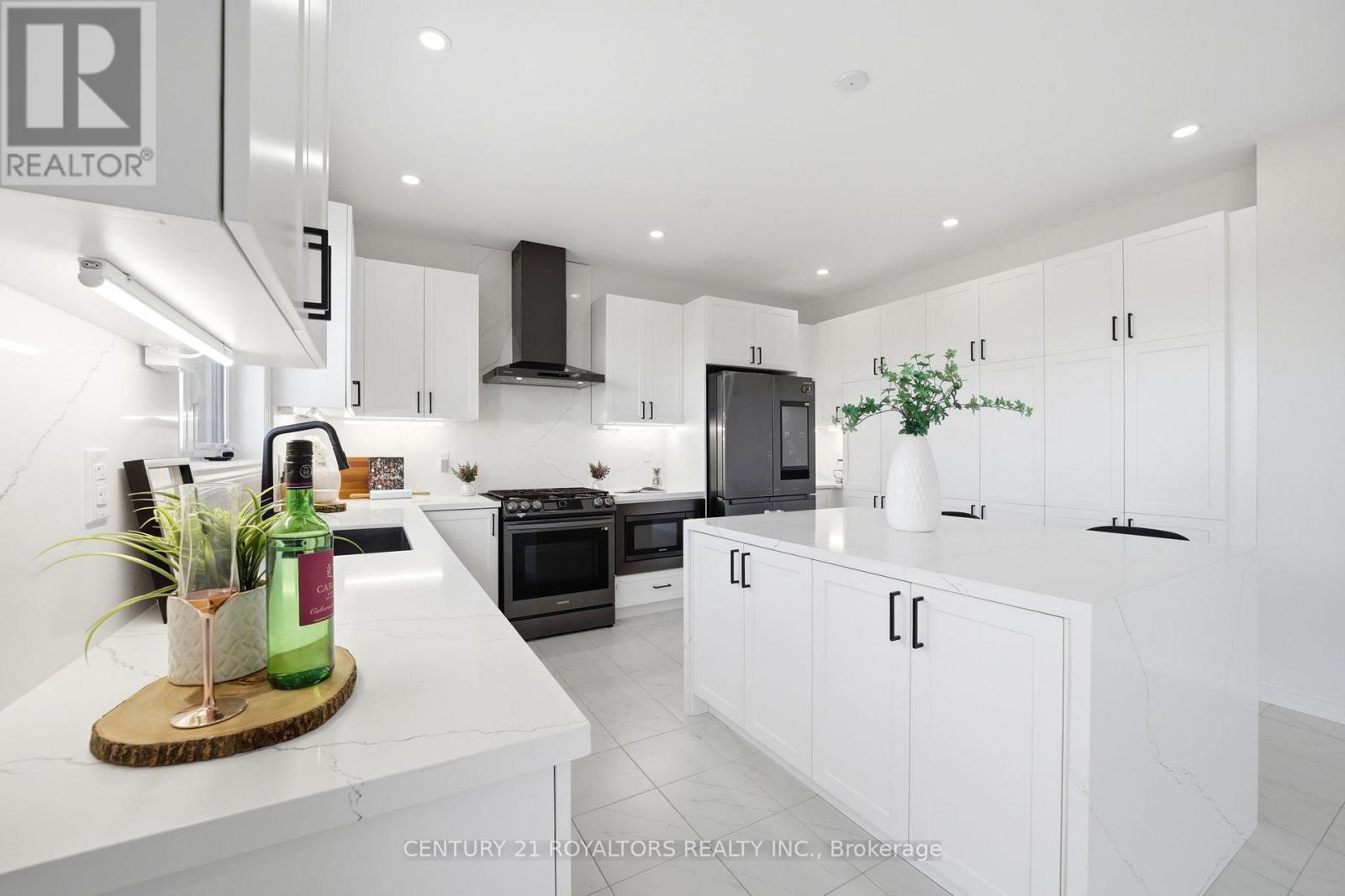 107 Rugman Crescent, Springwater, ON