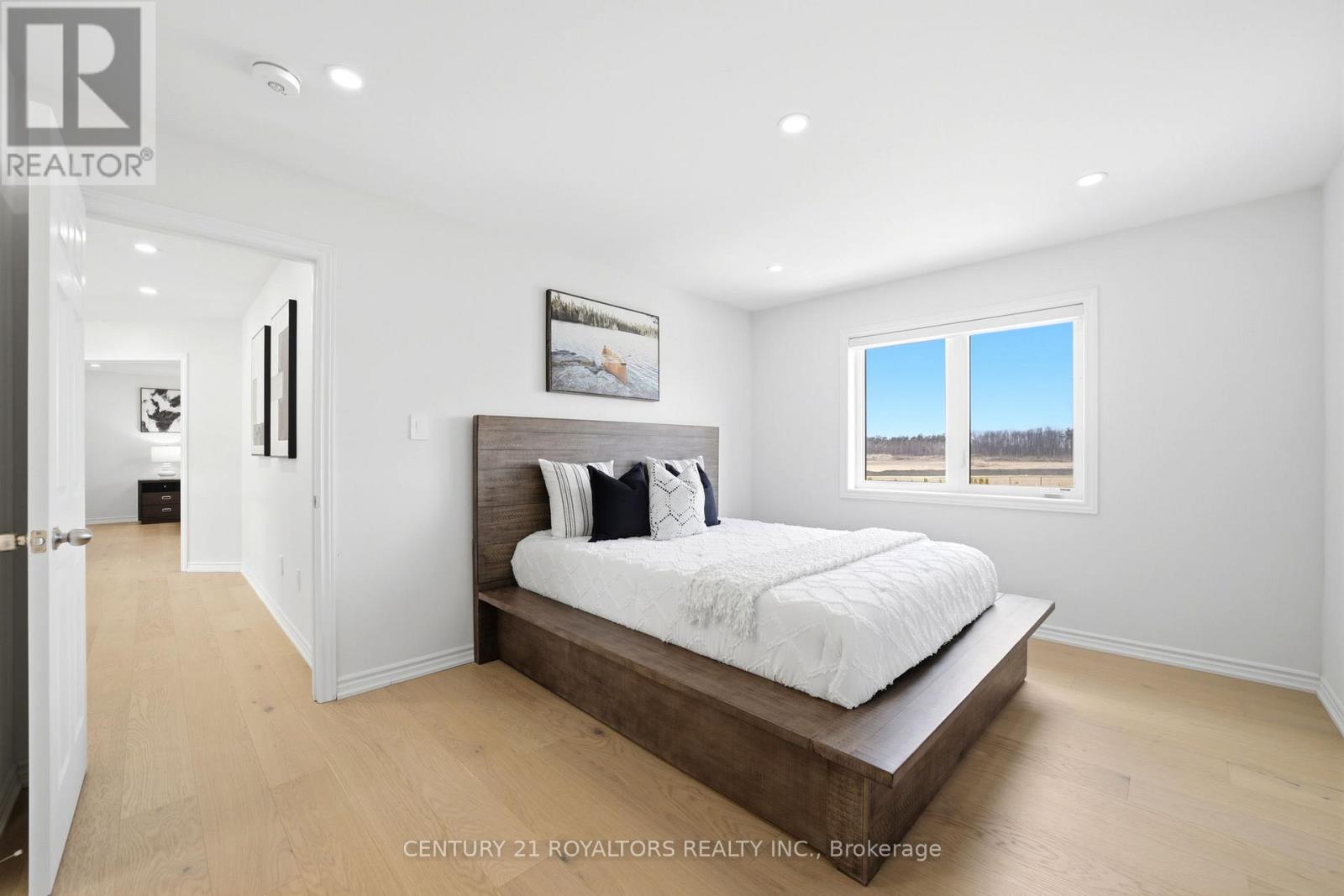 107 Rugman Crescent, Springwater, ON