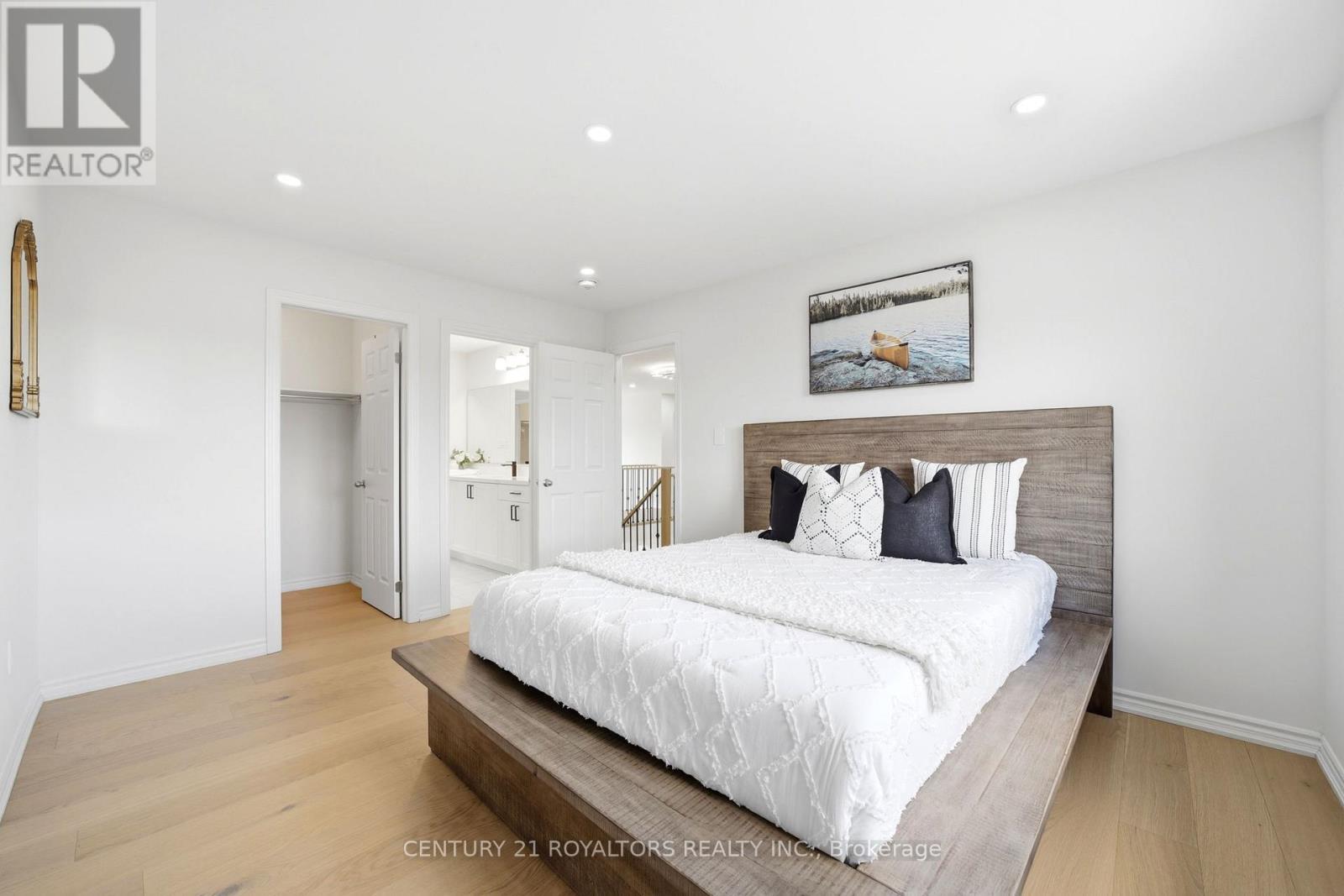 107 Rugman Crescent, Springwater, ON