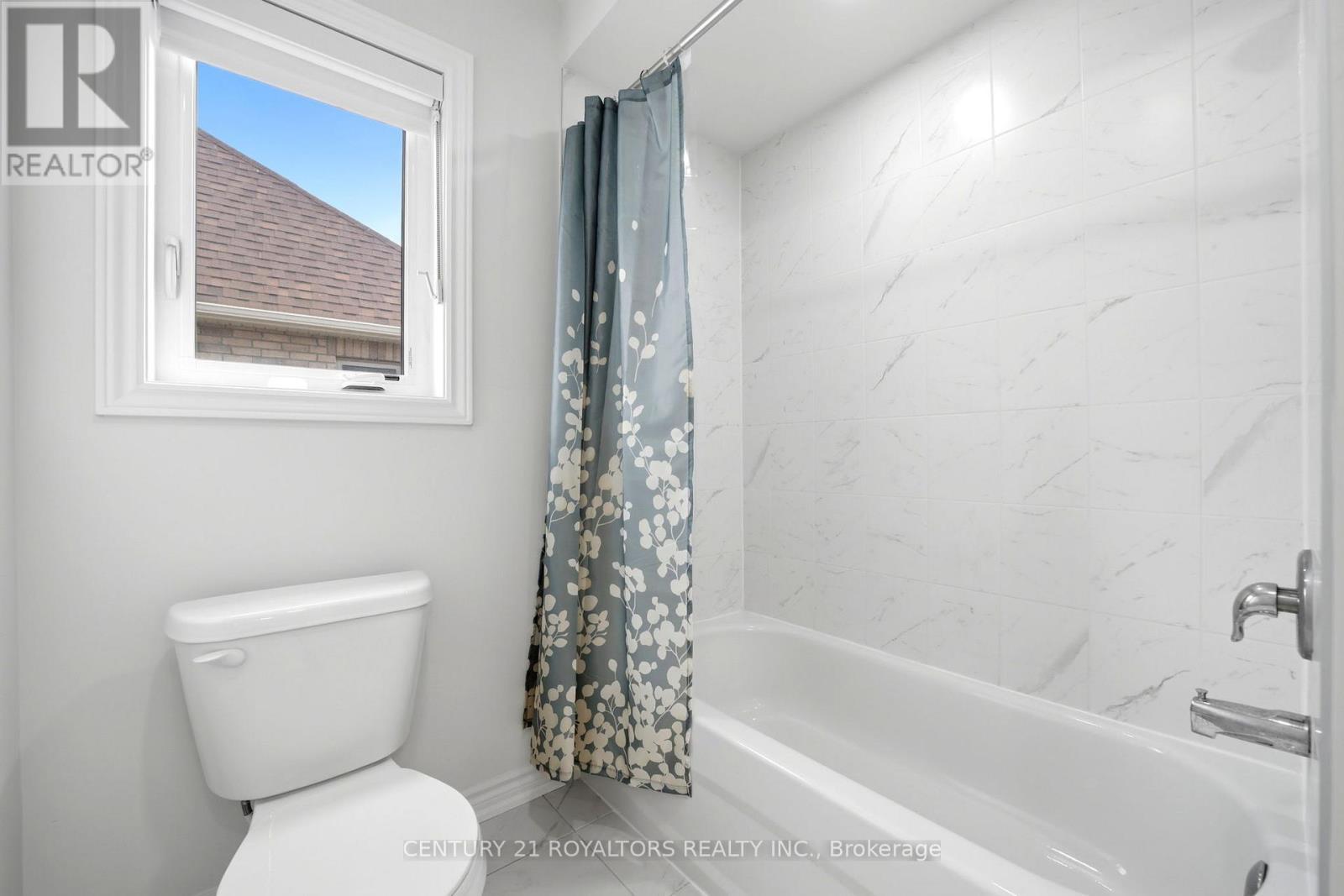 107 Rugman Crescent, Springwater, ON