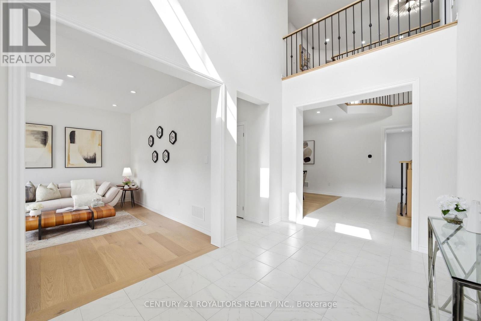 107 Rugman Crescent, Springwater, ON