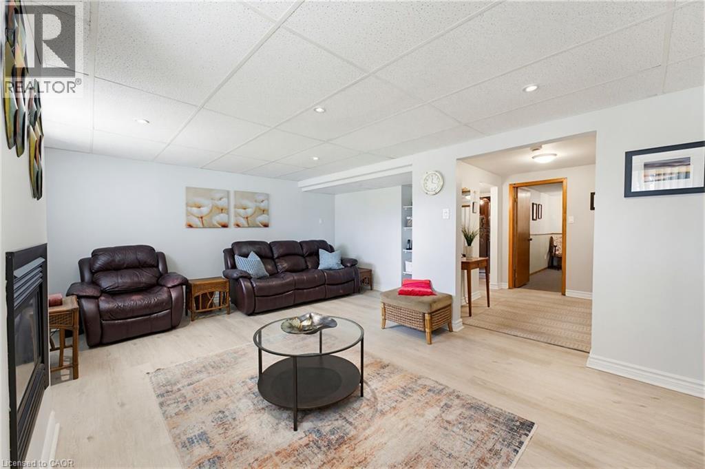 26 Rivercrest Road, Hamilton, ON - Indoor Photo Showing Other Room