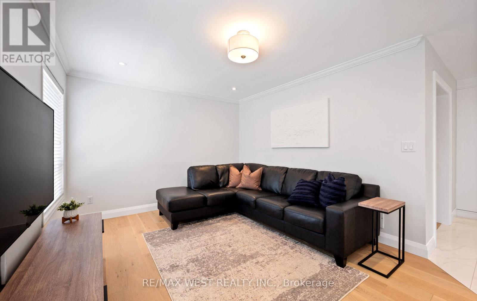 11 Beehive Drive, Caledon, ON