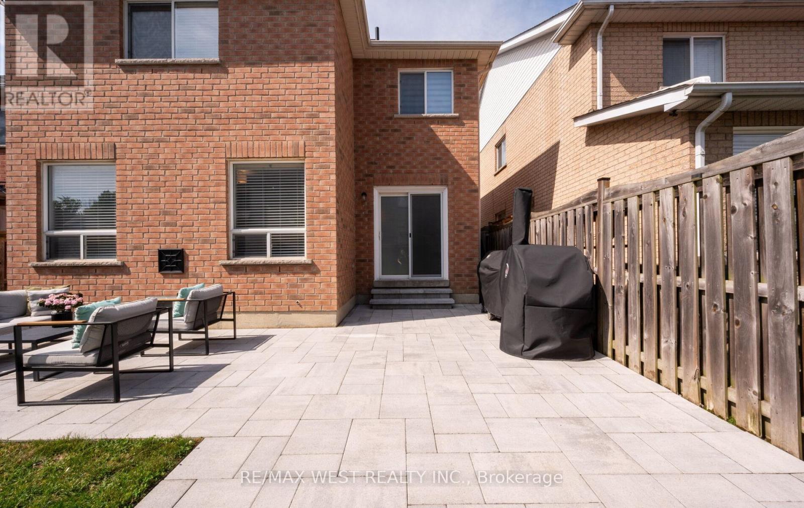 11 Beehive Drive, Caledon, ON