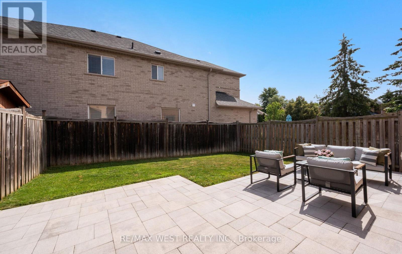 11 Beehive Drive, Caledon, ON