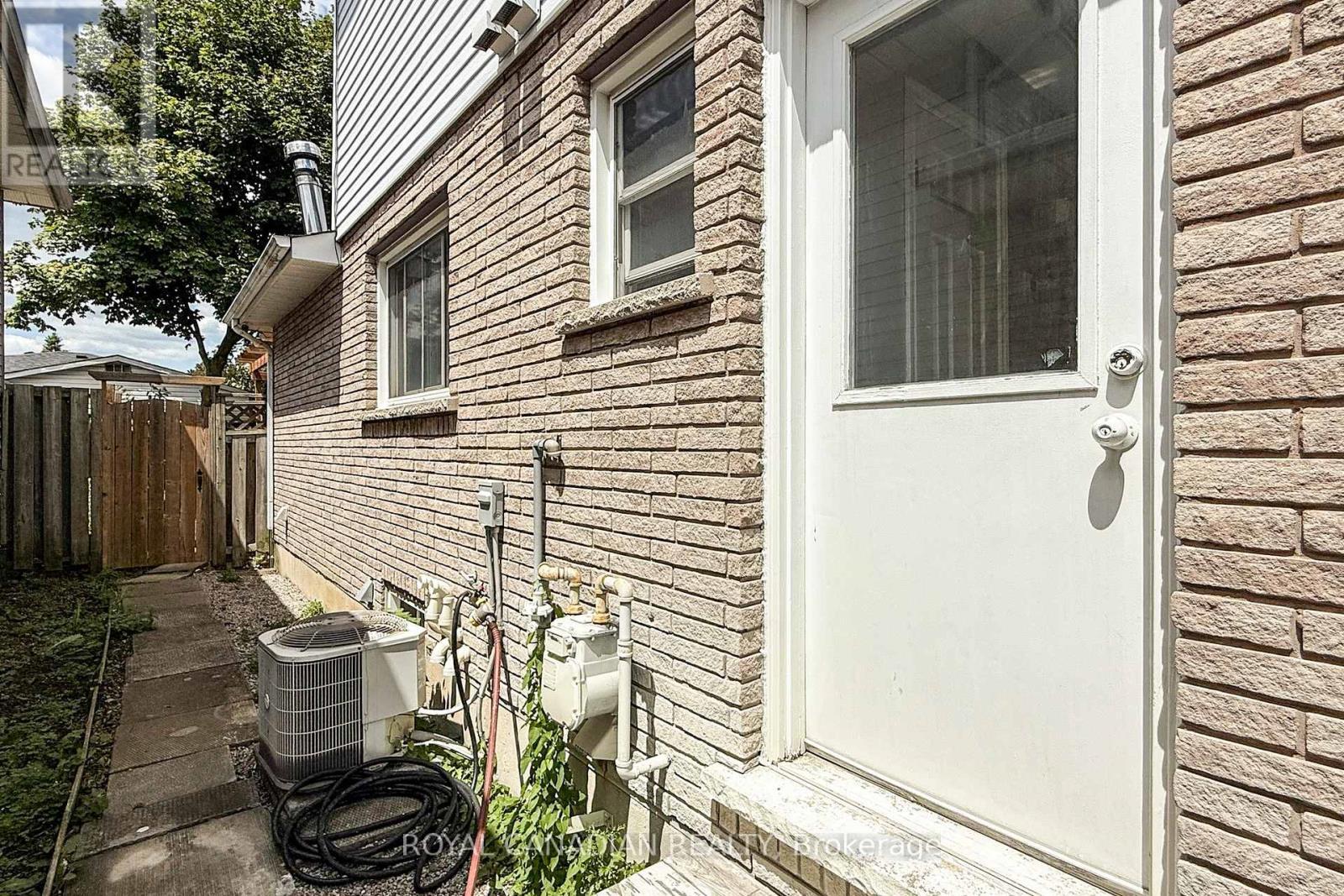 18 Millpond Place, Hamilton, ON