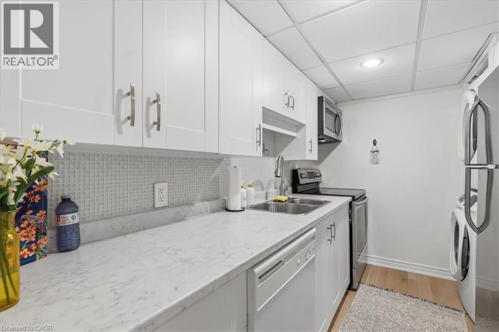 275 Falconridge Drive, Kitchener, ON