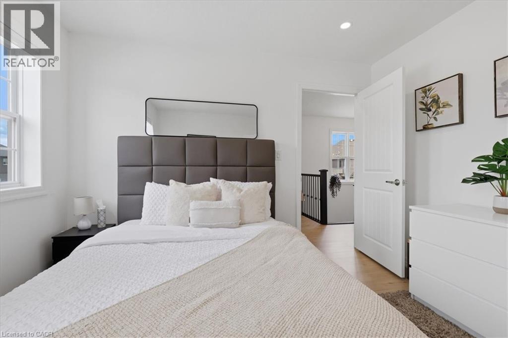 275 Falconridge Drive, Kitchener, ON