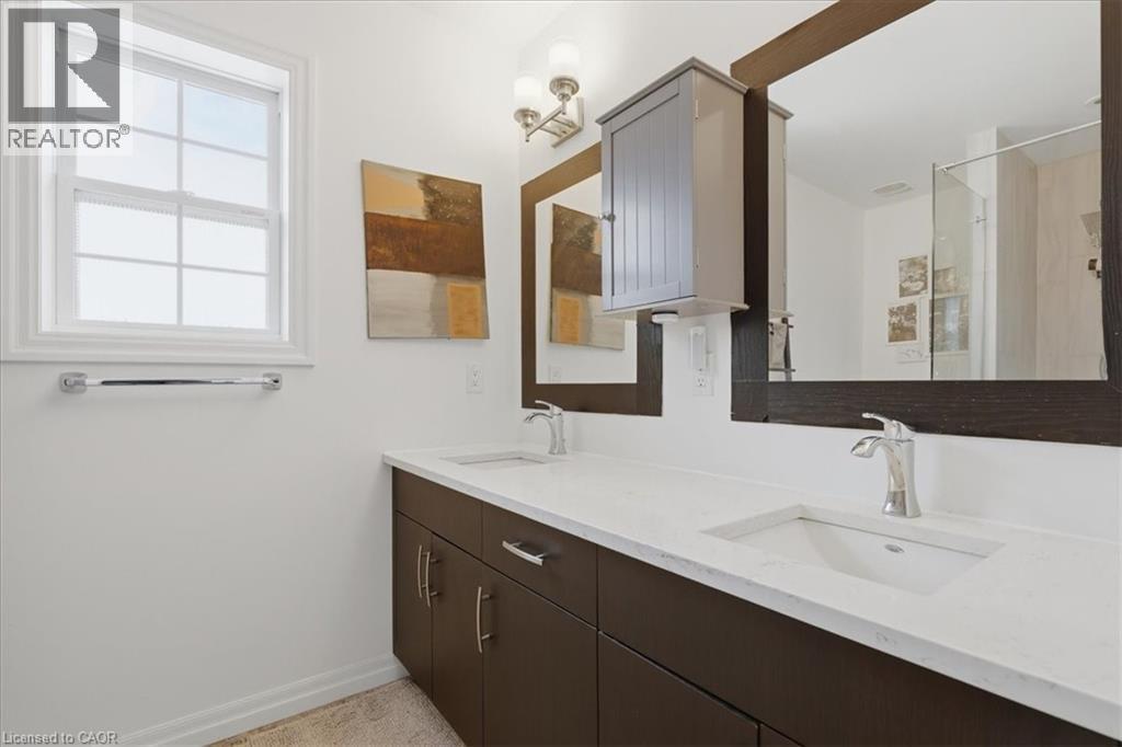 275 Falconridge Drive, Kitchener, ON