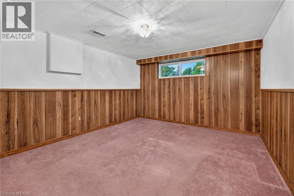 19 Burns Place, Caledonia, ON - Indoor Photo Showing Other Room
