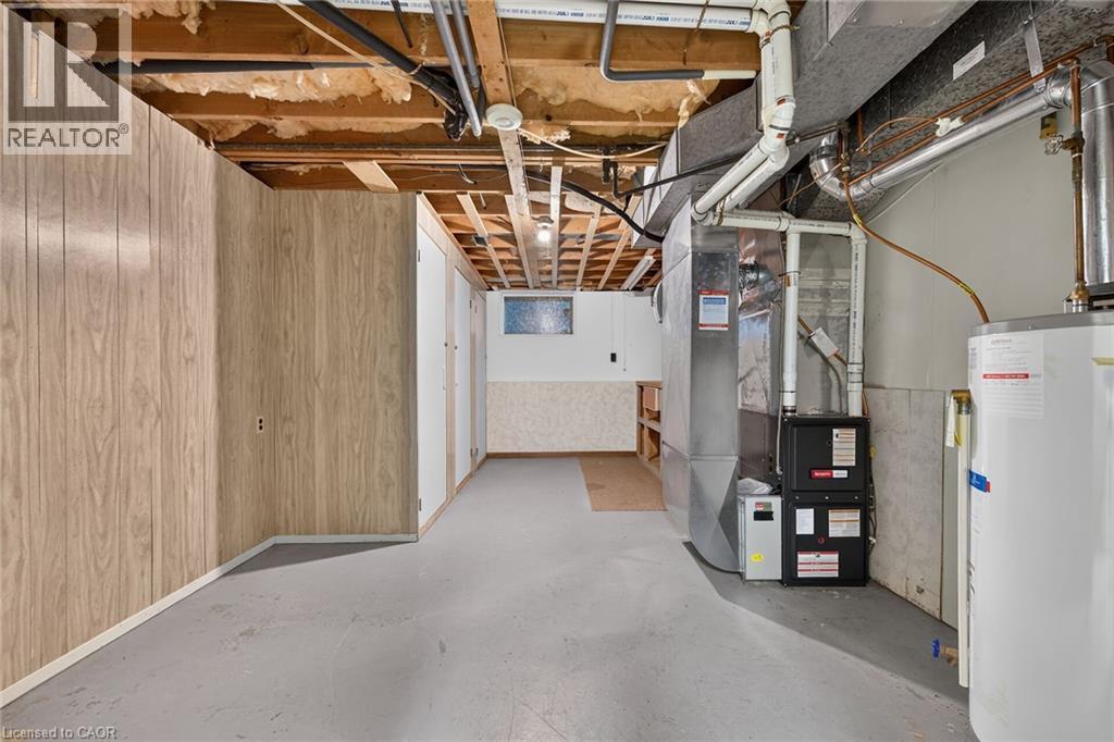 19 Burns Place, Caledonia, ON - Indoor Photo Showing Basement