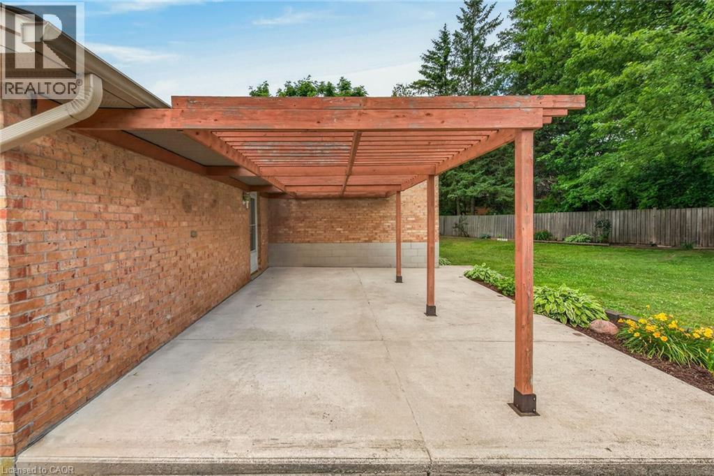 19 Burns Place, Caledonia, ON - Outdoor