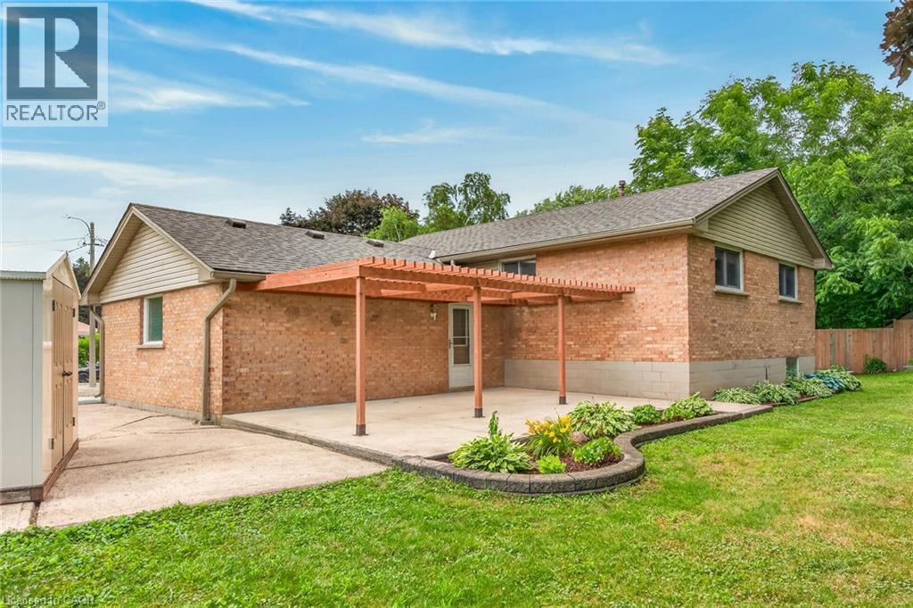19 Burns Place, Caledonia, ON - Outdoor