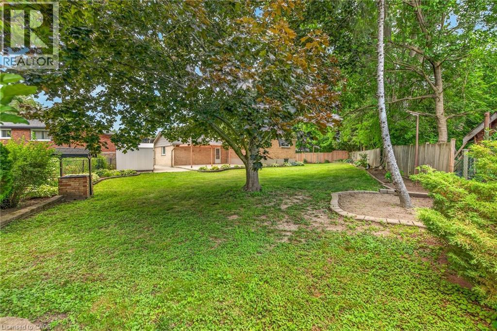 19 Burns Place, Caledonia, ON - Outdoor