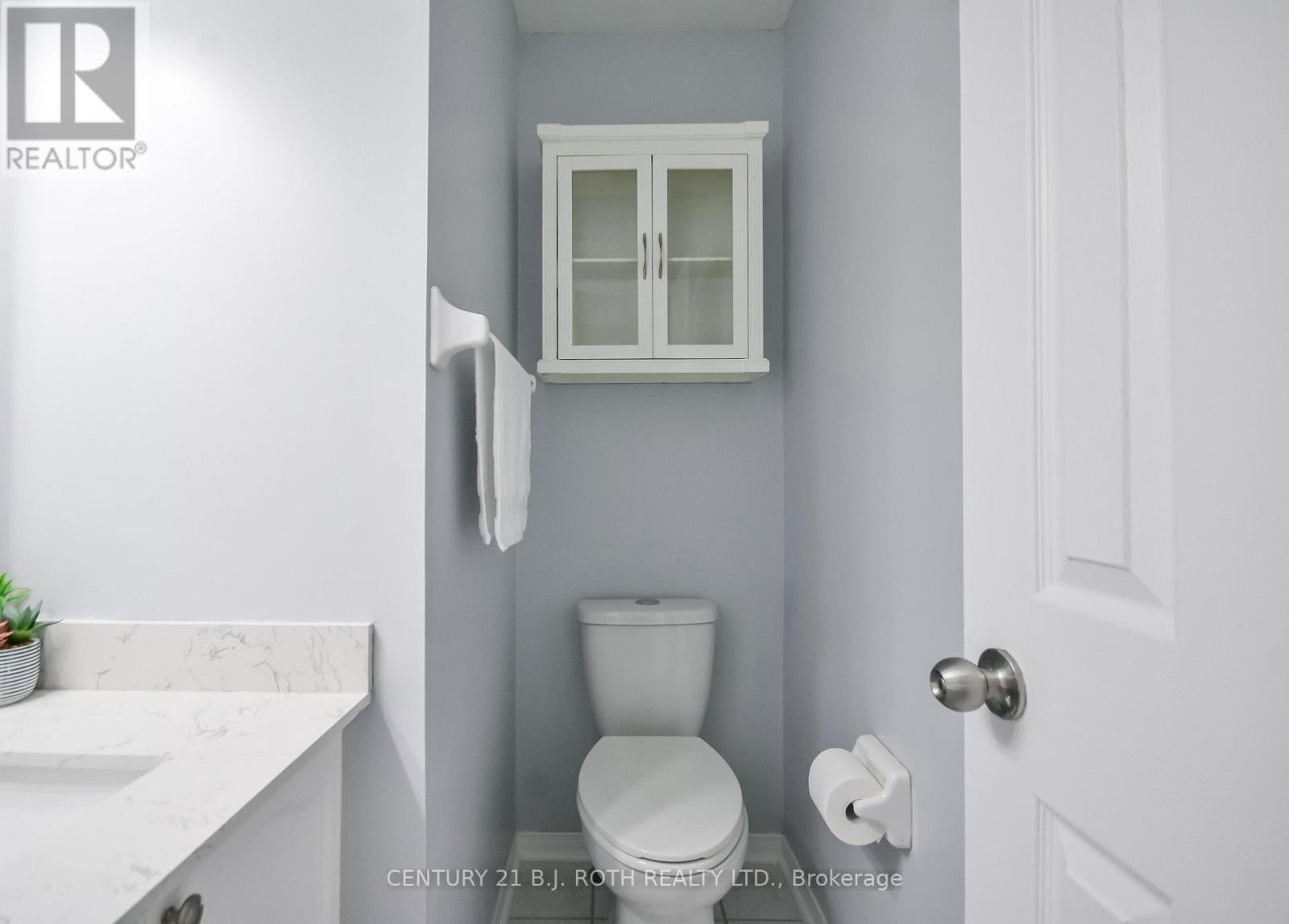 17 Crompton Drive, Barrie, ON