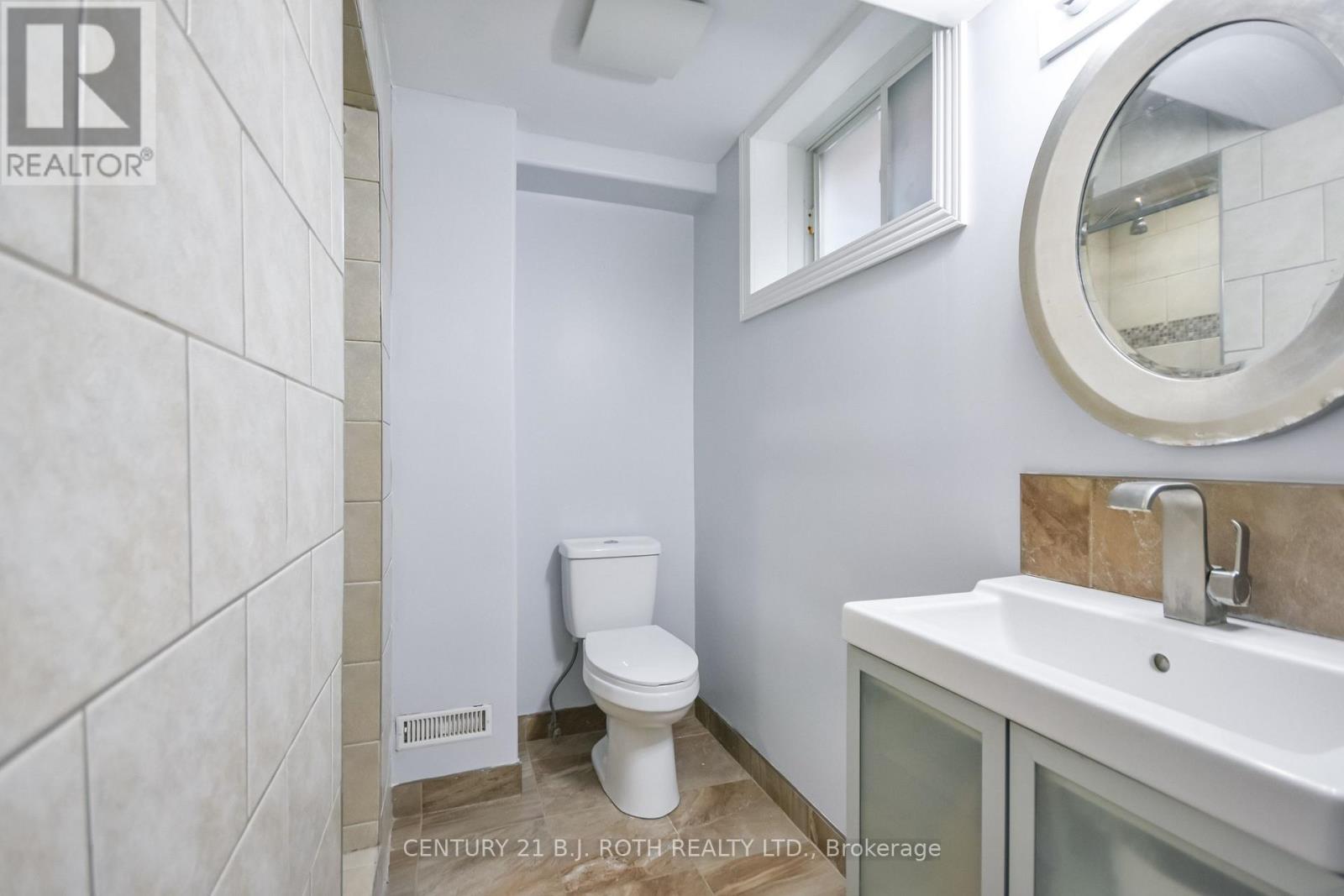 17 Crompton Drive, Barrie, ON
