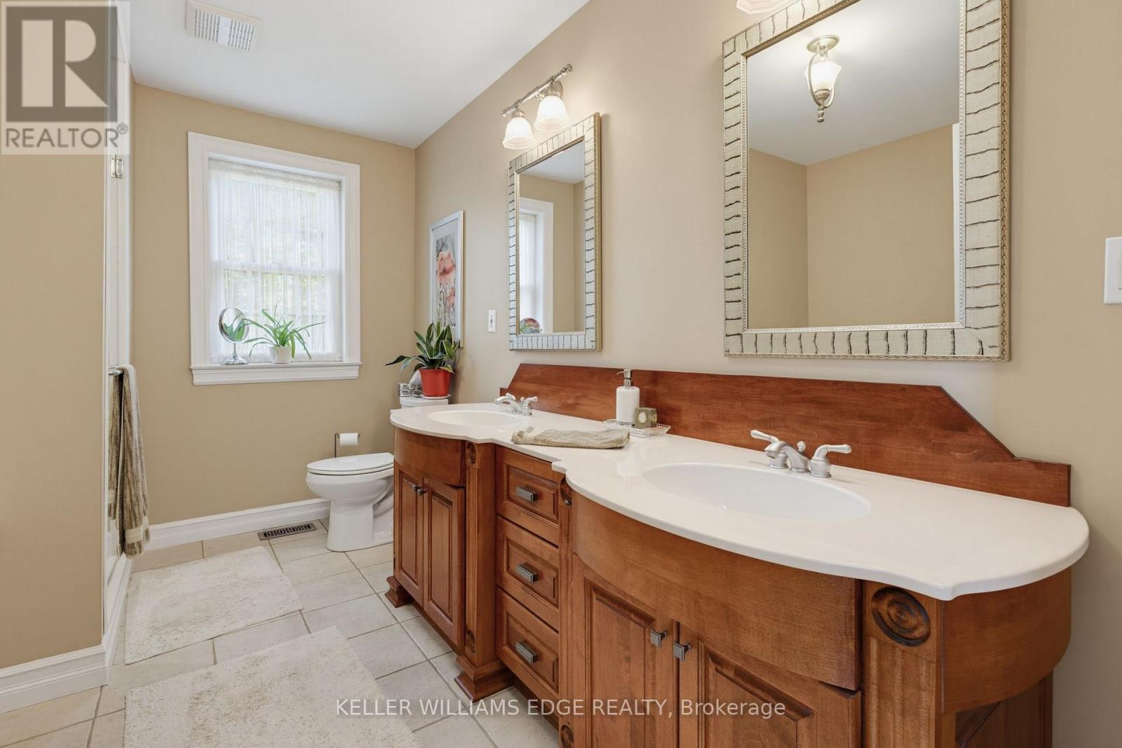 5276 Dickenson Road E, Hamilton, ON